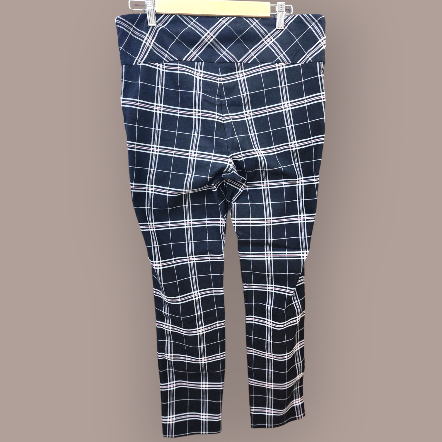 Black High-Waist Checks Pants